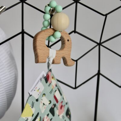 Anneau de dentition éléphant, bois et silicone, décor vert animaux – Image 2