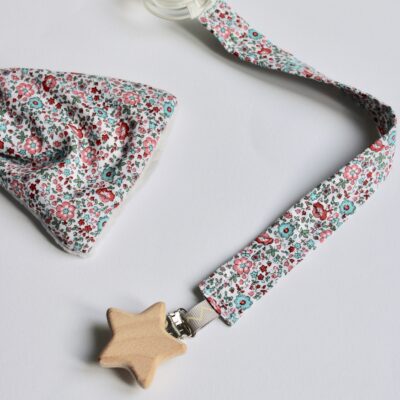 Attache-sucette fleuri rose, clip bois étoile – Image 2
