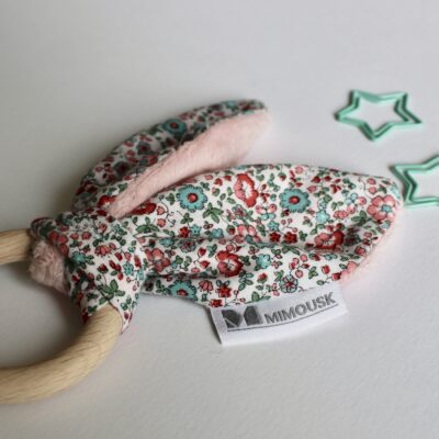 Hochet oreilles fleurs et minky rose & anneau de dentition bois – Image 3