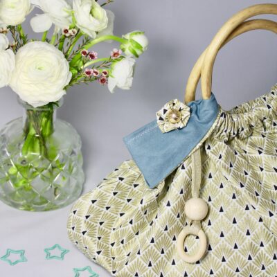 Petit sac doré anses en bois – Image 2
