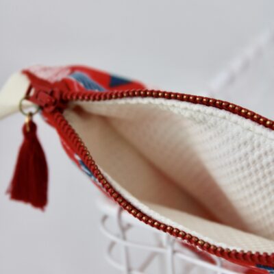 Sac pochette bandoulière motif fleuri rouge marine – Image 2