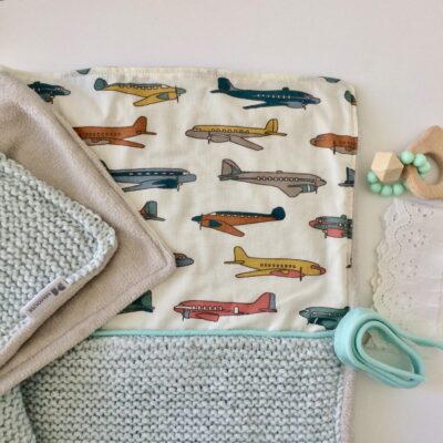 Couverture Avions - tricot, polaire et imprimé avions