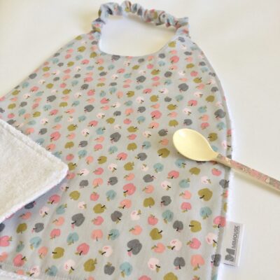 Serviette élastiquée / motif pommes
