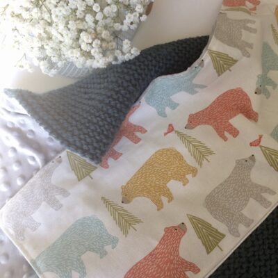 Couverture ours - tricot vert sapin, minky gris
