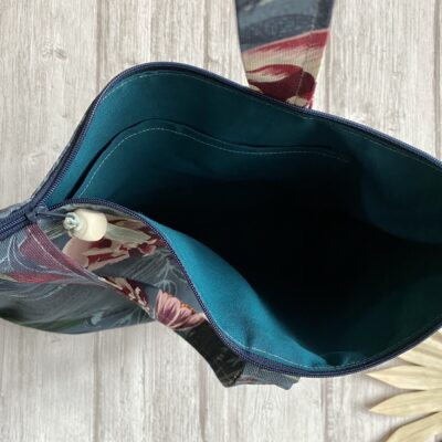 Sac motif fleuri retro bleu vert, velours rose – Image 5