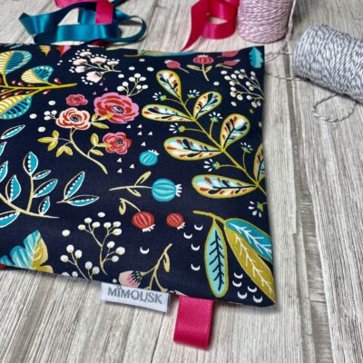 Bouillotte rectangulaire, motif fleurs ancolies, marine – Image 3