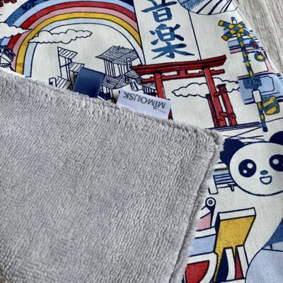 Serviette élastiquée coton et éponge bambou / motif Tokyo – Image 3