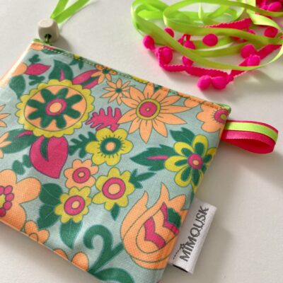 Trousse discrétion enduite / motif hippie, azur jaune rose – Image 2